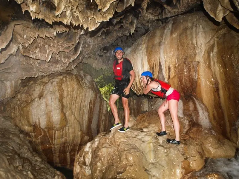 exploring-the-cave-part2-800x600-1